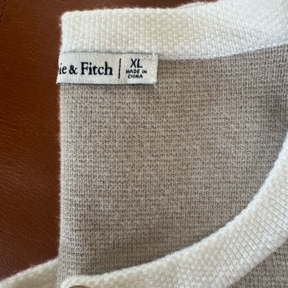 NWOT Abercrombie Cardigan Sweater with Gold Buttons - Picture 5 of 5